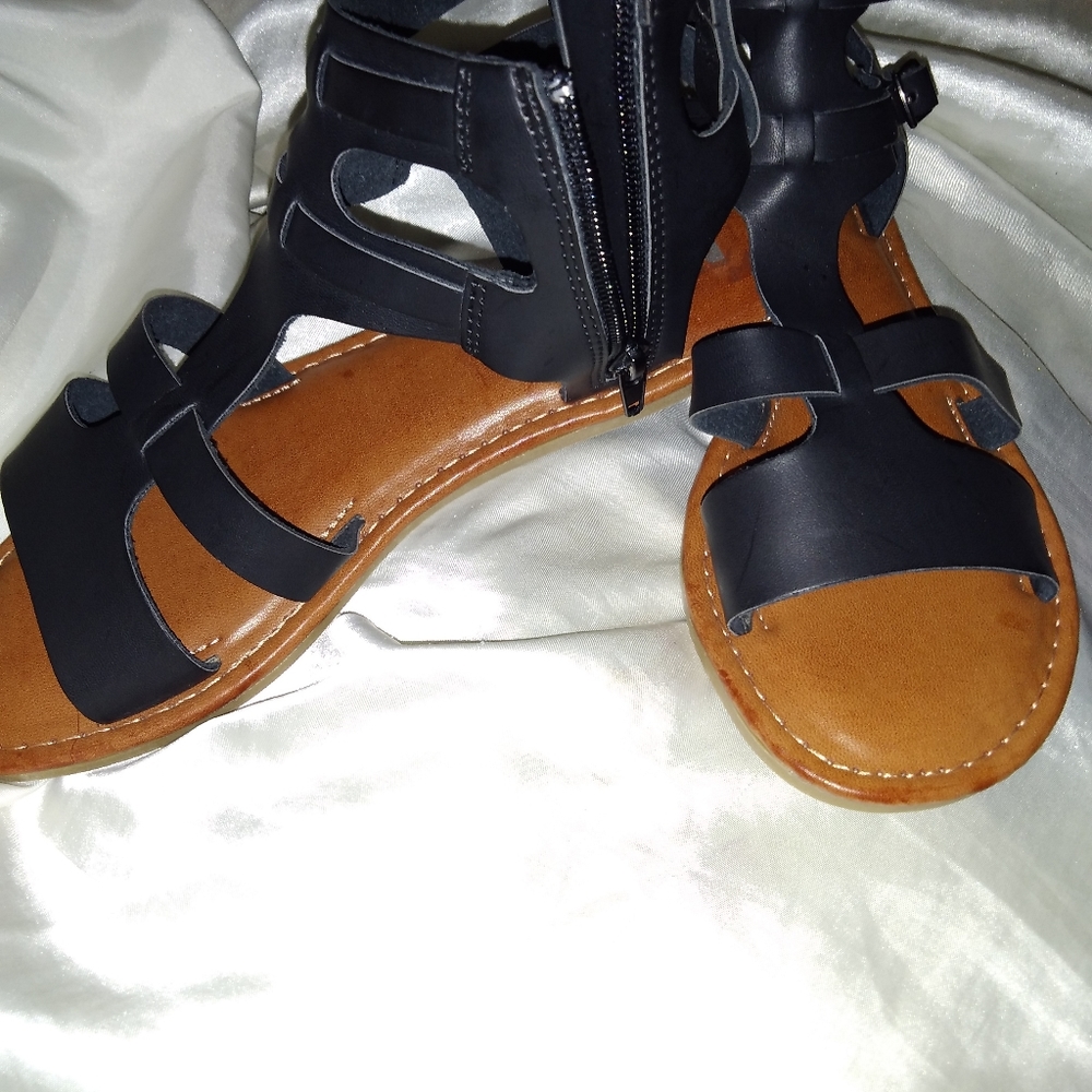 Mia sandal